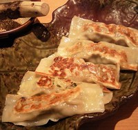 「鶴亀式BIG棒焼餃子（500円：ぐるめぱど）」@中華麺ダイニング 鶴亀飯店の写真