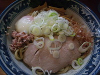 「温玉油そば」@兎に角 松戸店の写真