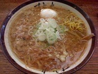 「味噌ラーメン（半熟ゆでたまご）」@すみれ 札幌中の島本店の写真