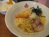 「油そば(大)380g  680円＋ご飯100円」@油そば専門店 油やの写真