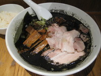 「黒しょう油 880円＋ サービスライス小」@黒椿屋 赤坂店の写真