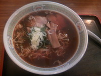 「大盛りラーメン（750円）＋野菜ラーメン（730円）」@ハッピー食堂 中央通り店の写真