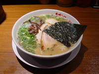「ラーメン650円 + 味玉100円 + 替え玉100円」@九州ラーメン つばめ軒の写真