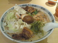 「太肉麺950円大盛100円」@桂花ラーメン 新宿ふぁんてんの写真