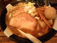 「特製煮干ラーメン」@すごい煮干ラーメン凪 新宿ゴールデン街店 本館の写真