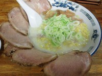 「しおチャーシューメン」@味源 河辺店の写真