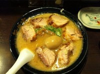 「チャーシュー麺＋味玉」@麺創房 無敵家の写真