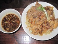 「肉盛りつけ麺・並　780円＋肉増し　250円＋無料味玉」@魁 肉盛りつけ麺 六代目けいすけの写真