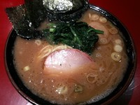 「中盛りラーメン＋味付玉子（￥740＋￥50）」@厚木家の写真