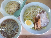 「つけめん+半チャーハン」@らーめん らんぶるの写真
