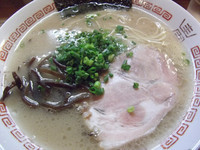 「らーめん+クーポン替え玉(600円)」@博多長浜らーめん いっきの写真