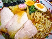 「ワンタン麺味玉付き（900円）」@とら食堂 松戸分店の写真