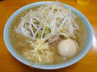 「ラーメン（700円）＋味玉子（100円）ニンニク」@ラーメン二郎 新橋店の写真