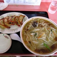「もやしラーメン５５０円＋エビ餃子（５個）」@きりんの写真