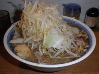 「らーめん（５５０円）野菜・にんにく」@らーめん こじろう526 日暮里店の写真