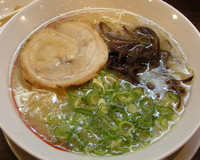 「とんこつラーメン(塩)¥630」@馬鹿豚やの写真