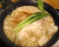 「蝦仁雲呑麺（塩）￥800」@東風汁麺屋の写真