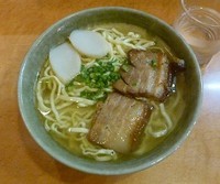 「やんばるそば」@沖縄そば やんばる 新宿本店の写真