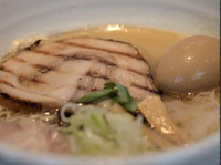 「鶏白湯らーめん大盛　味玉」@（麺）並木商事の写真