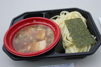 「頑者×六厘舎×とみ田」@大つけ麺博2011の写真