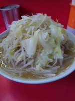 「ぶた入りラーメン ヤサイニンニク ７００円」@ラーメン二郎 三田本店の写真