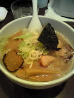 「濃厚豚骨ラーメン￥650」@めん屋 いなば‏ 御徒町店の写真