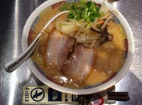 「SHIROMARU-BASE(カタメ)+タンメン野菜」@一風堂 大森店の写真