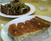 「ギョーザ400円（+ニラレバ炒め＆ライス850円）」@浜の宮食堂の写真