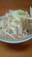 「ブタ入り(野菜･ニンニク)800円」@ラーメン二郎 新橋店の写真