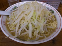 「普通盛 小 （ニンニク少々） 700円」@ラーメン二郎 品川店の写真