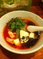 「トマトラーメンハーフ¥680+モッツァレラチーズ¥150」@Kitchen Troquet（トロケの台所）の写真