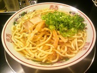 「背油煮干ラーメン」@肉煮干し中華そば さいころの写真
