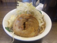 「雷そば （中） ニンニク ￥700」@雷 北松戸本店の写真