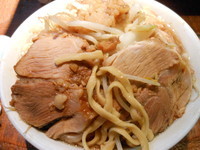 「豚ラーメン(ニンニク)」@ラーメン荘 その先にあるものの写真