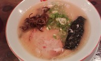 「こってり長浜とんこつラーメン 半餃子セット（890円）」@博多餃子房 長浜食堂の写真
