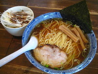 「らーめん(にぼし)中  650円＋ミニチャーシュー丼150円」@麺家 大勝軒 四谷三丁目店の写真