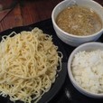 肉つけ麺(大盛サービス)＋サービスライス  680円