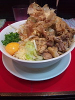 「豚まぜ ニンニク鰹節 ９３０円」@用心棒の写真