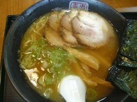 「醤油らーめん」@中華厨房 寿がきや 名古屋エスカ店の写真