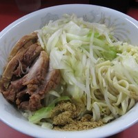 「汁なし小・ニンニク魚粉+豚増し　600円+100円」@ラーメン二郎 環七一之江店の写真