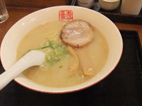 「白ラーメン」@中華厨房 寿がきや 名古屋エスカ店の写真