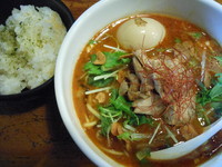 「うまからトマト＋半熟味付け玉子＋白めし」@鶏の穴の写真