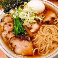 「肉そば　￥９５０　＋　茹で玉子サービス」@井関屋の写真