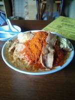 「ぶた入り赤道（トッピング全部）」@にかいやの写真