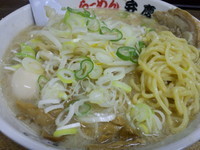 「らーめん＋味玉」@らーめん弁慶 堀切店の写真