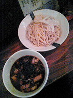 「つけ麺７５０円」@ラーメン凪 炎のつけめん 西新宿店の写真