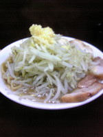 「小ブタらーめん(野菜＋にんにく）」@RA-MEN ICHIの写真