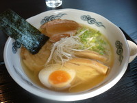 「アゴサンマ煮干しらぁめん（650円）」@龍のひげの写真