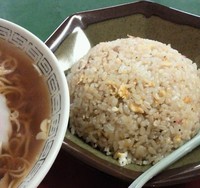 「半チャーハンとラーメン（750円）」@中華料理 貴陽軒の写真