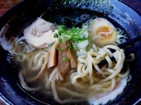 「塩そば（太麺変更）680円＋50円」@麺家 椿の写真